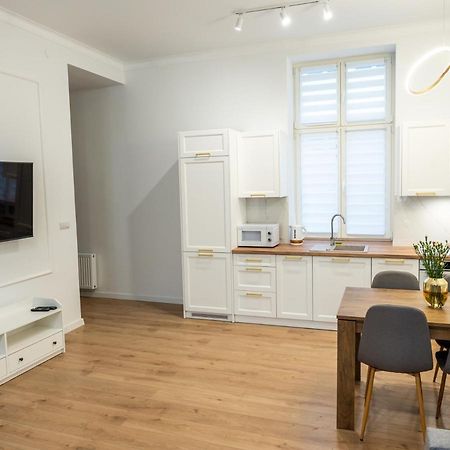 Zlote Apartamenty 6 Legnica Exterior foto