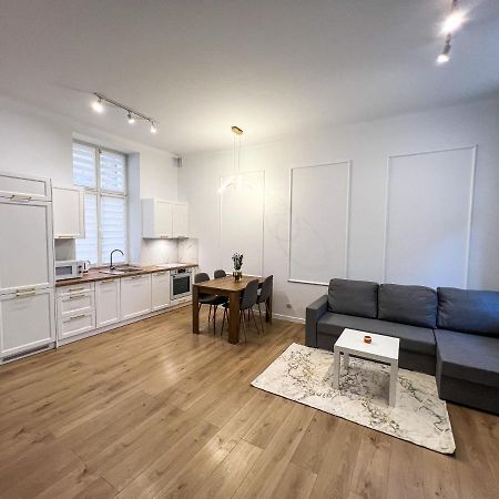 Zlote Apartamenty 6 Legnica Exterior foto